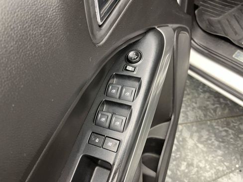 Certified 2019 Chevrolet Colorado ZR2 w/ ZR2 Dusk Special Edition AWD/4WD image 9