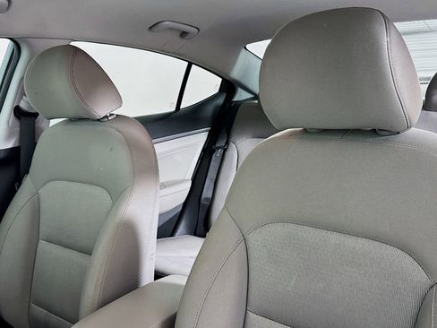 Used 2018 Hyundai Elantra SEL image 10