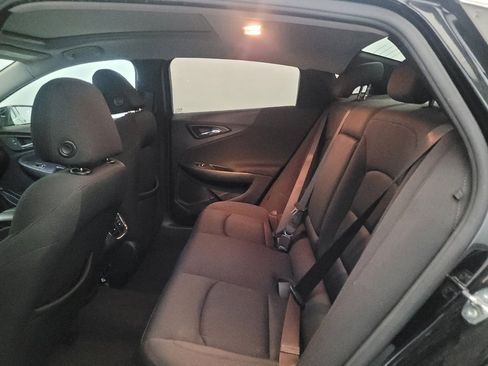 Used 2021 Chevrolet Malibu LT FWD image 18