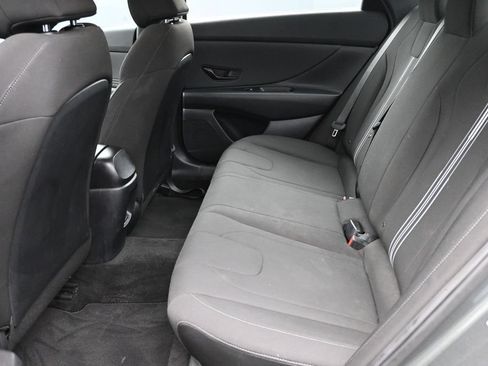 Used 2025 Hyundai Elantra Sport FWD image 12