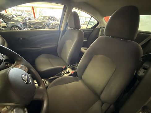 Used 2012 Nissan Versa SV w/ Convenience Pkg image 13