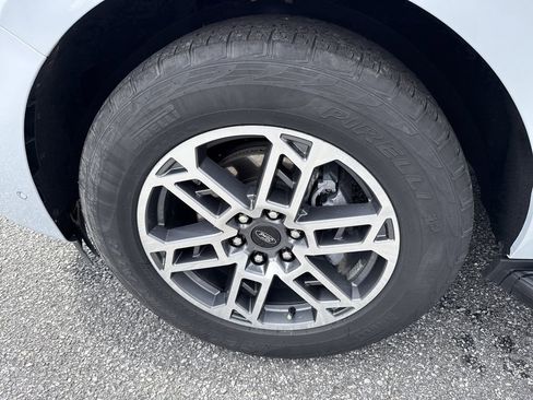 Used 2025 Ford Expedition Active AWD/4WD image 11