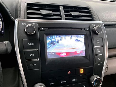 Used 2017 Toyota Camry LE FWD image 23