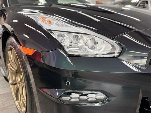 Used 2024 Nissan GT-R w/ T-Spec Takumi Edition image 9