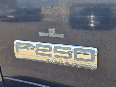 Used 2005 Ford F250 4x4 Crew Cab Super Duty image 12