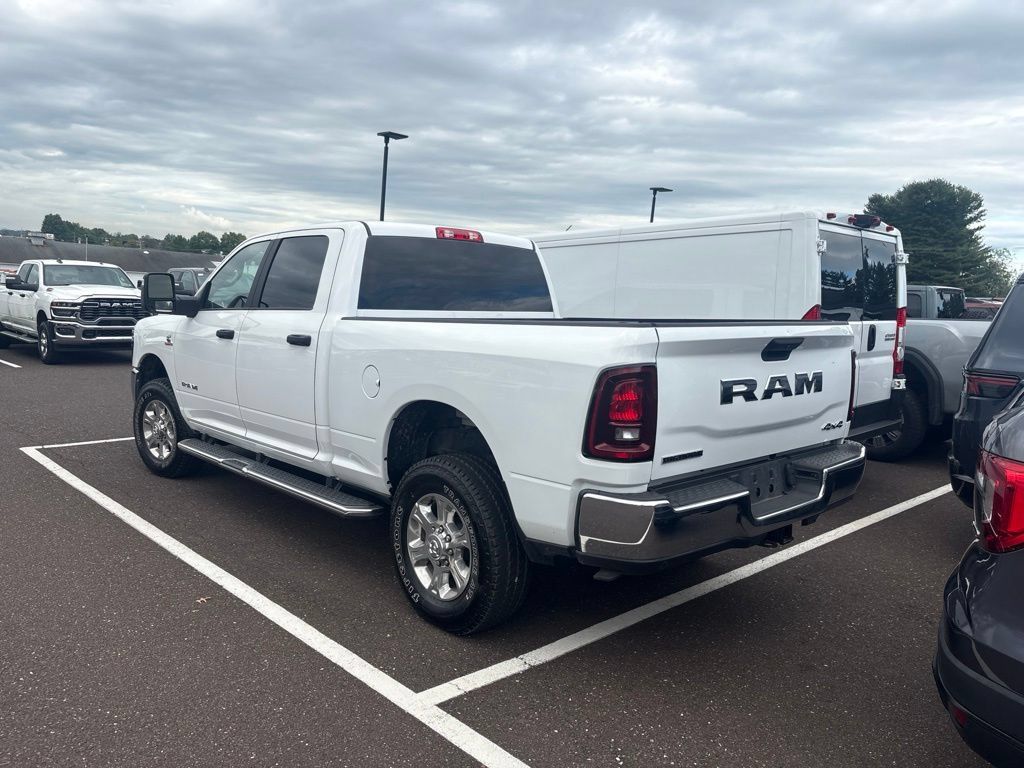 Used 2025 RAM 2500 Big Horn AWD/4WD image 3