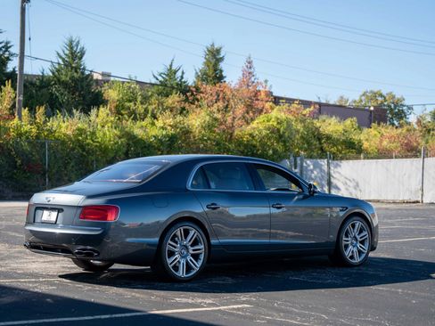 Used 2016 Bentley Flying Spur V8 image 4