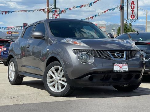 Used 2012 Nissan Juke SV FWD image 3