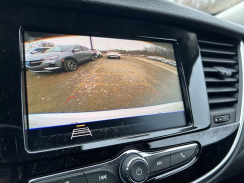 Used 2022 Buick Encore Preferred w/ Safety Package image 12