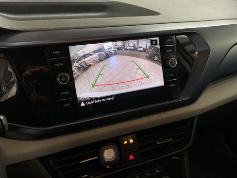 Used 2023 Volkswagen Taos SE w/ Black Wheel Package image 13