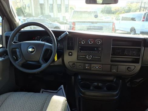 Used 2025 Chevrolet Express 3500 LS image 6