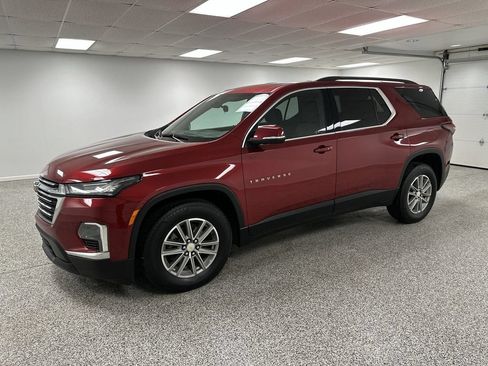Used 2023 Chevrolet Traverse LT w/ LPO, Floor Liner Package AWD/4WD image 4