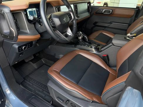 Used 2024 Ford Bronco Outer Banks AWD/4WD image 8