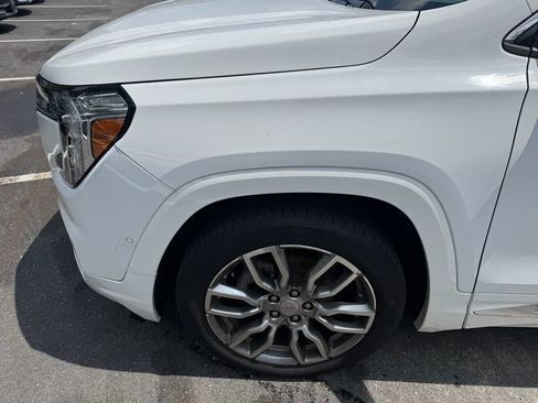 Used 2023 GMC Terrain Denali w/ Denali Premium Package AWD/4WD image 9