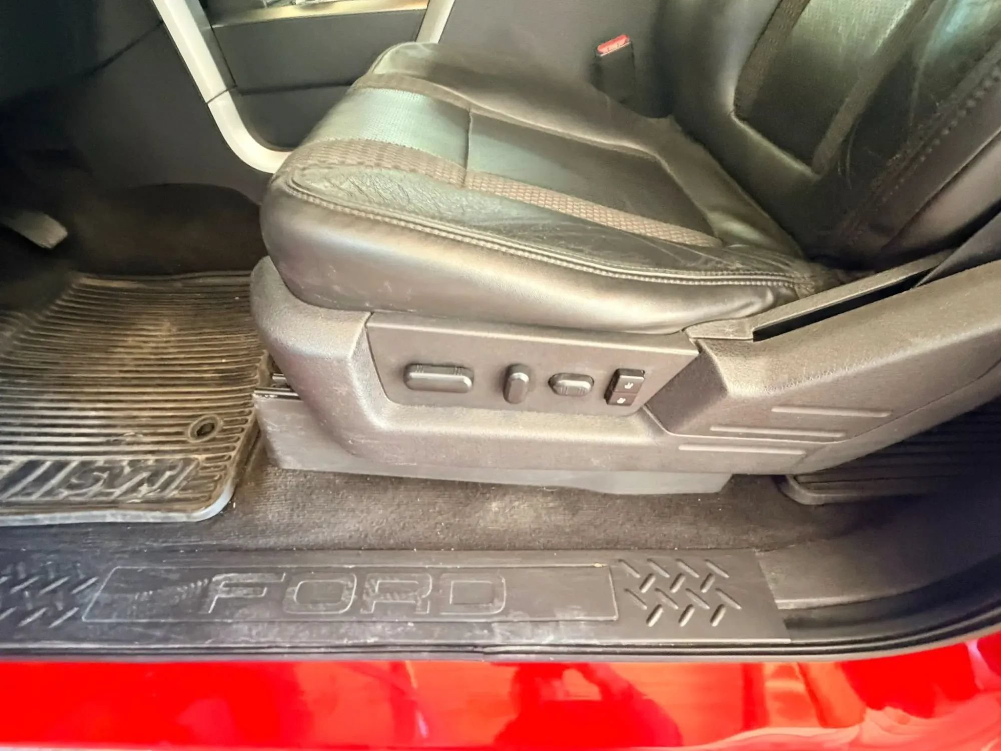 Used 2013 Ford F150 Raptor w/ Luxury Equipment Group AWD/4WD image 31