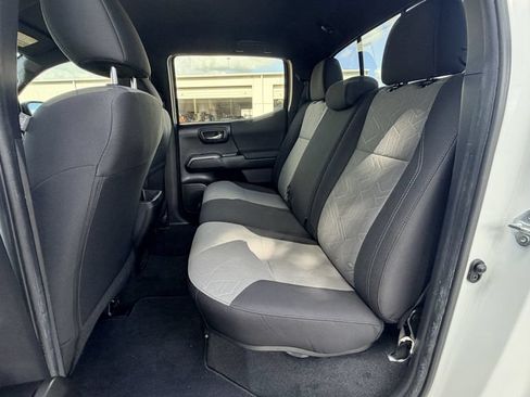 Used 2022 Toyota Tacoma TRD Sport w/ Technology Package RWD image 29