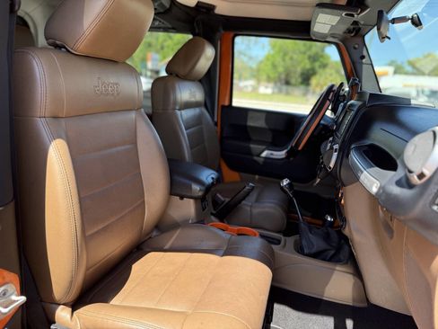 Used 2012 Jeep Wrangler Sahara w/ Connectivity Group image 21