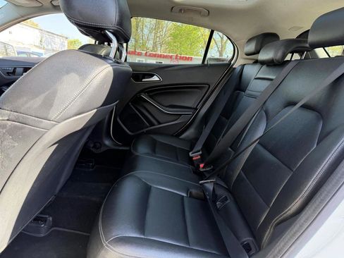 Used 2015 Mercedes-Benz GLA 250 image 12