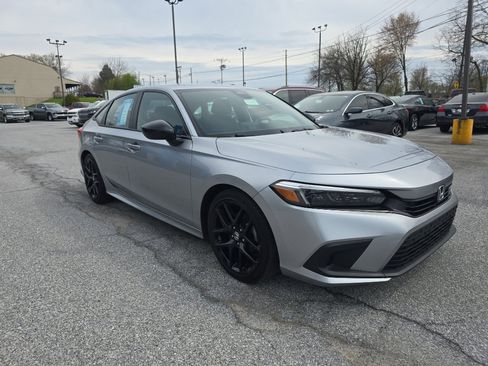 Used 2024 Honda Civic Sport image 3