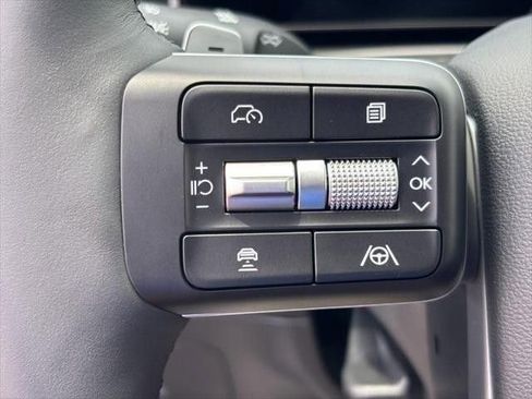 Used 2025 Hyundai Santa Fe SEL image 12