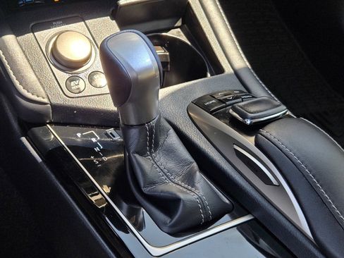 Used 2017 Lexus ES 300h w/ Navigation System Package FWD image 21