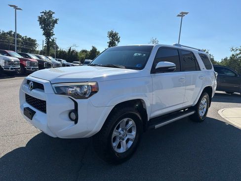 Used 2016 Toyota 4Runner SR5 Premium AWD/4WD image 8