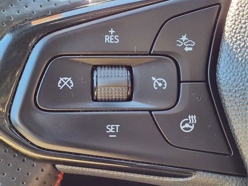 Used 2025 Chevrolet Trax RS w/ Driver Confidence Package image 20