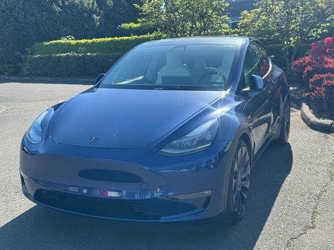 Used 2021 Tesla Model Y Performance AWD/4WD image 4