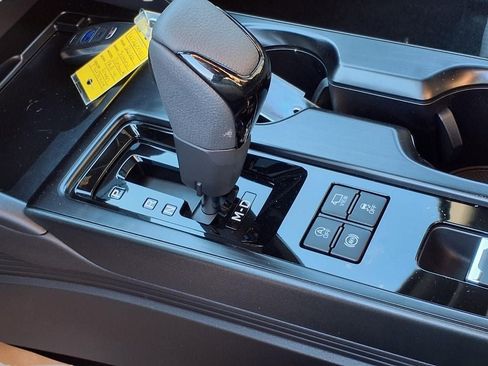 New 2026 Subaru Outback Touring image 7