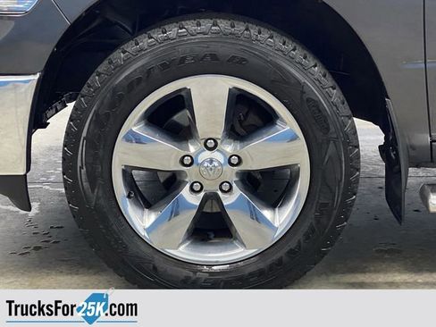 Used 2018 RAM 1500 Classic SLT image 36