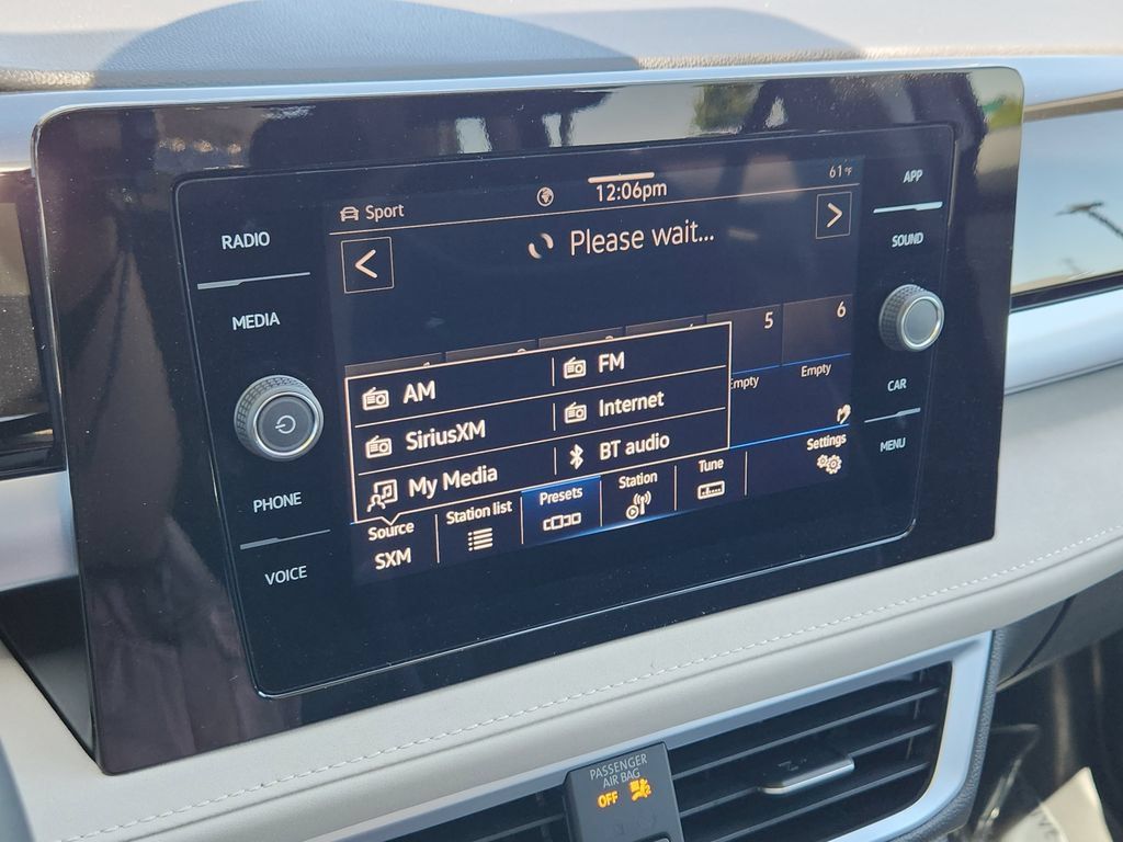 New 2026 Volkswagen Taos SE AWD/4WD image 7