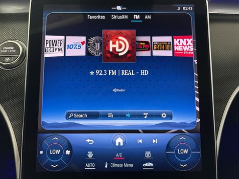 Used 2024 Mercedes-Benz C 300 Sedan image 24