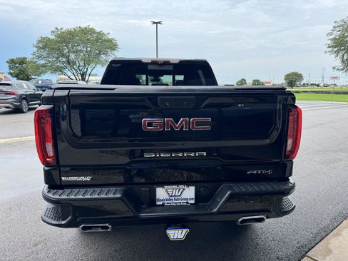 Used 2020 GMC Sierra 1500 AT4 w/ AT4 Premium Package AWD/4WD image 4