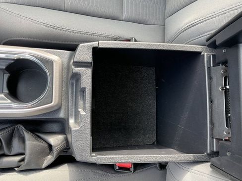 Used 2019 Toyota Tacoma SR5 AWD/4WD image 27