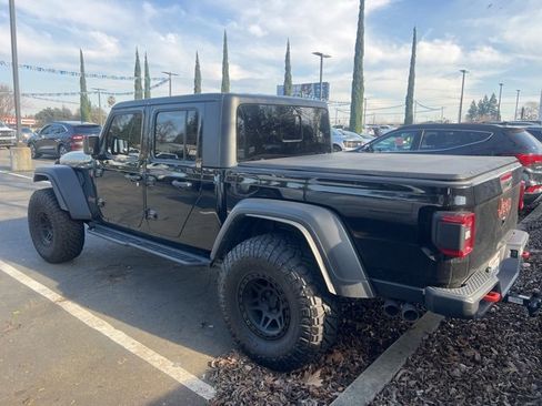 Used 2024 Jeep Gladiator Mojave w/ Convenience Group image 8