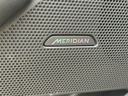 Used 2025 Land Rover Range Rover Velar S image 29