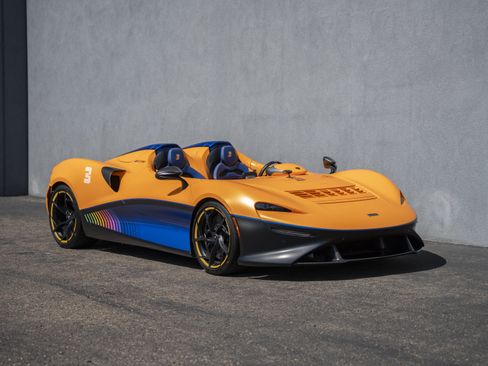 Used 2021 McLaren Elva RWD image 3