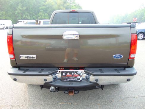 Used 2005 Ford F350 Lariat AWD/4WD image 3