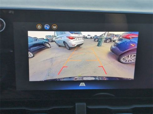 Used 2026 Chevrolet Equinox LT image 15