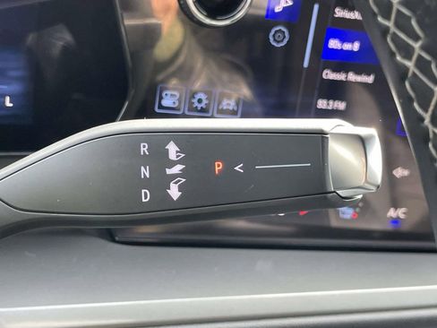 Used 2024 Chevrolet Traverse LT image 24