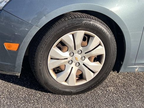 Used 2012 Chevrolet Cruze LS w/ Connectivity Package image 25