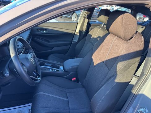 Used 2025 Honda Accord Sport image 23