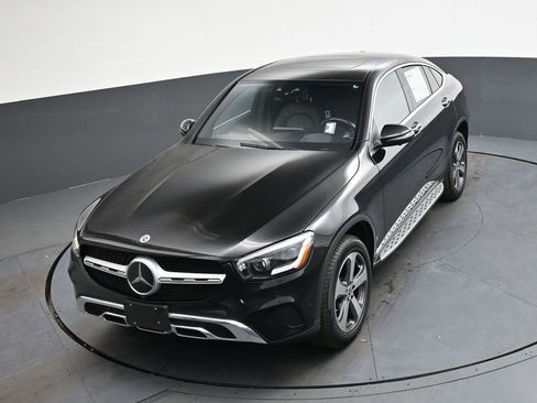 Used 2022 Mercedes-Benz GLC 300 4MATIC Coupe image 30