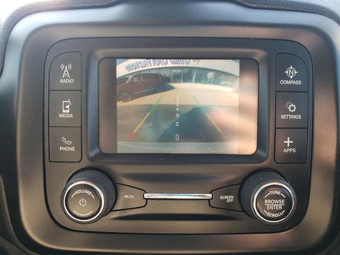 Used 2018 Jeep Renegade Sport w/ Power & Air Group image 21