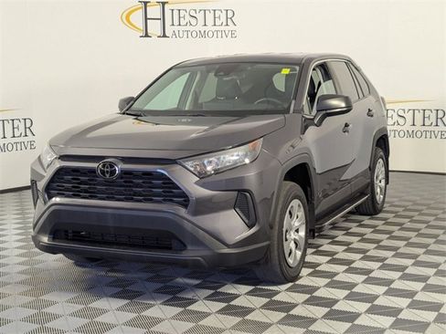 Used 2022 Toyota RAV4 LE image 4