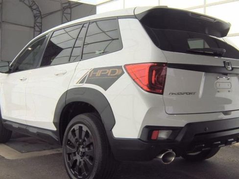 Used 2023 Honda Passport EX-L image 8