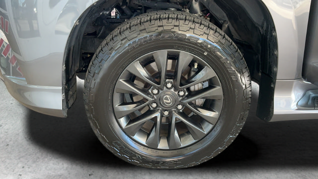Used 2020 Lexus GX 460 Premium w/ Premium Package AWD/4WD image 26