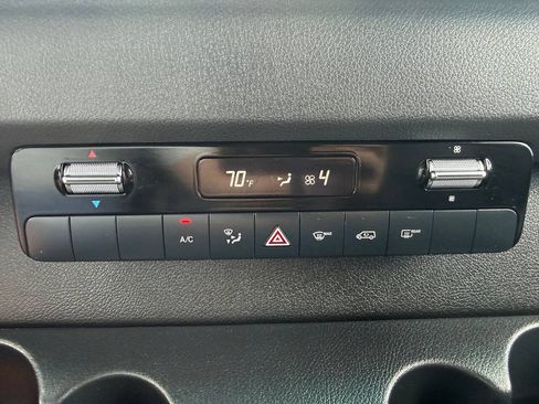 Used 2023 Mercedes-Benz Sprinter 2500 image 61