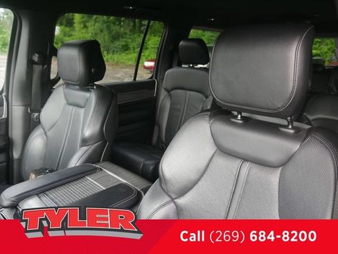 Used 2024 Jeep Wagoneer L Series II w/ Flexible Seating Group AWD/4WD image 36