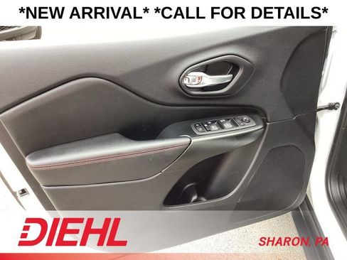 Used 2022 Jeep Cherokee Trailhawk w/ Sun, Sound & Nav Group AWD/4WD image 21